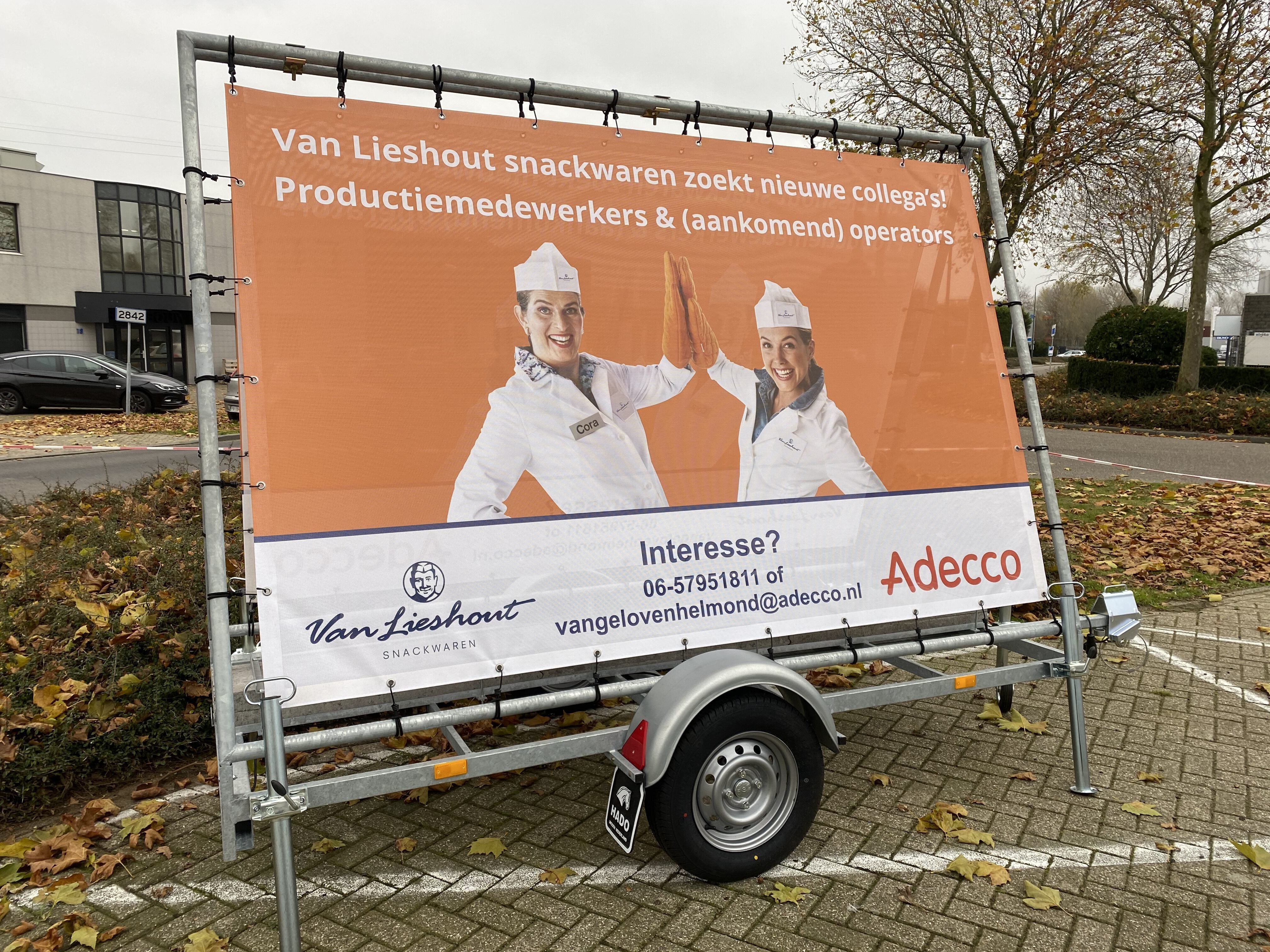 Reclame aanhangwagens voor verhuur en verkoop