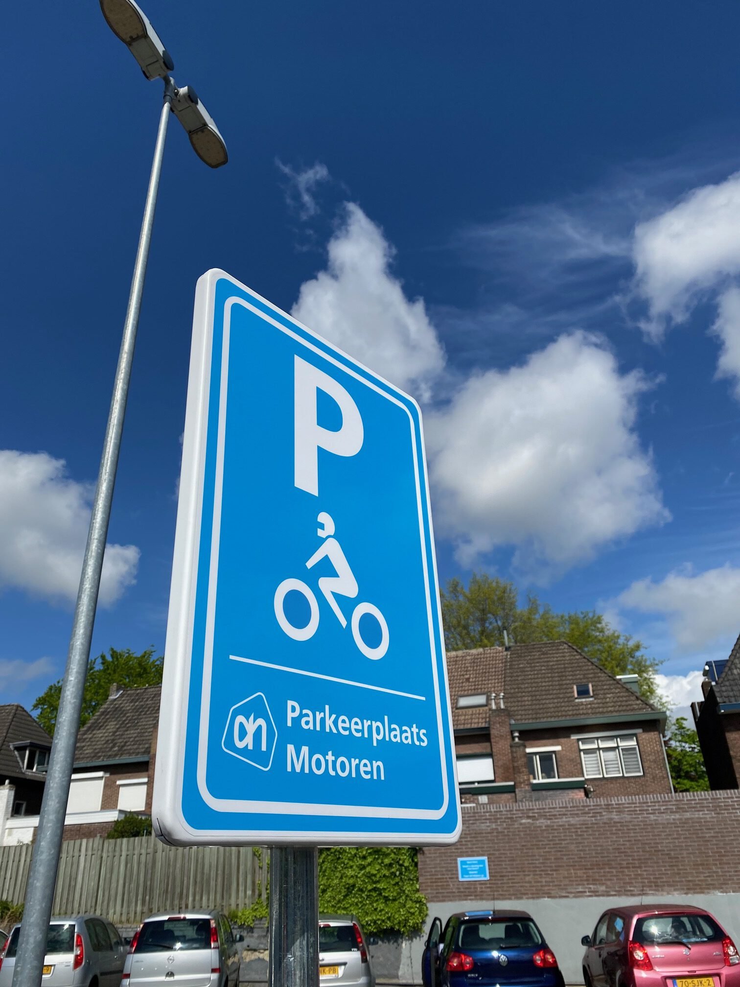 Verkeersbord parkeerplaats Albert Heijn