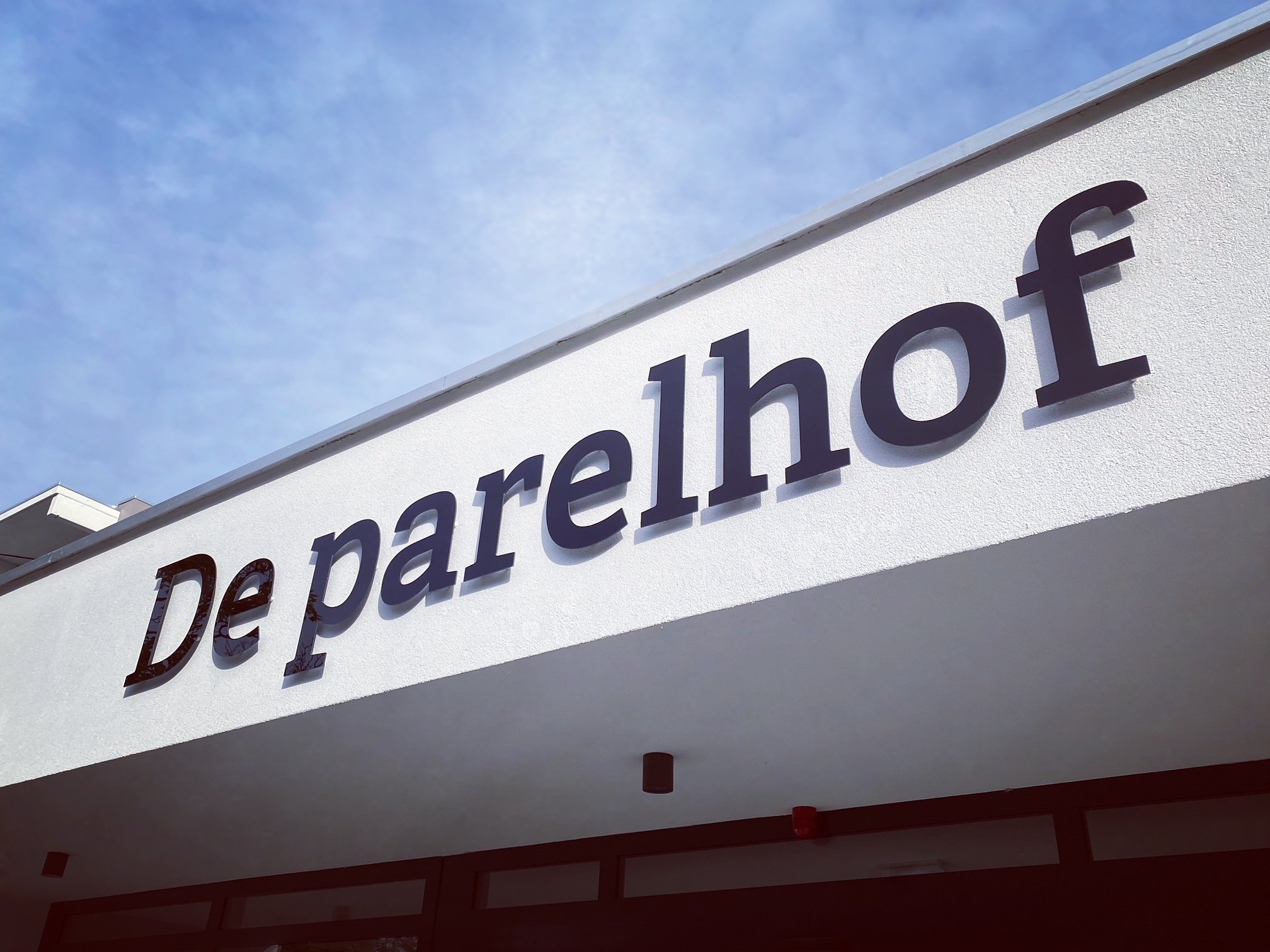 Freesletters gevelletters voor een zorginstelling in Heerlen