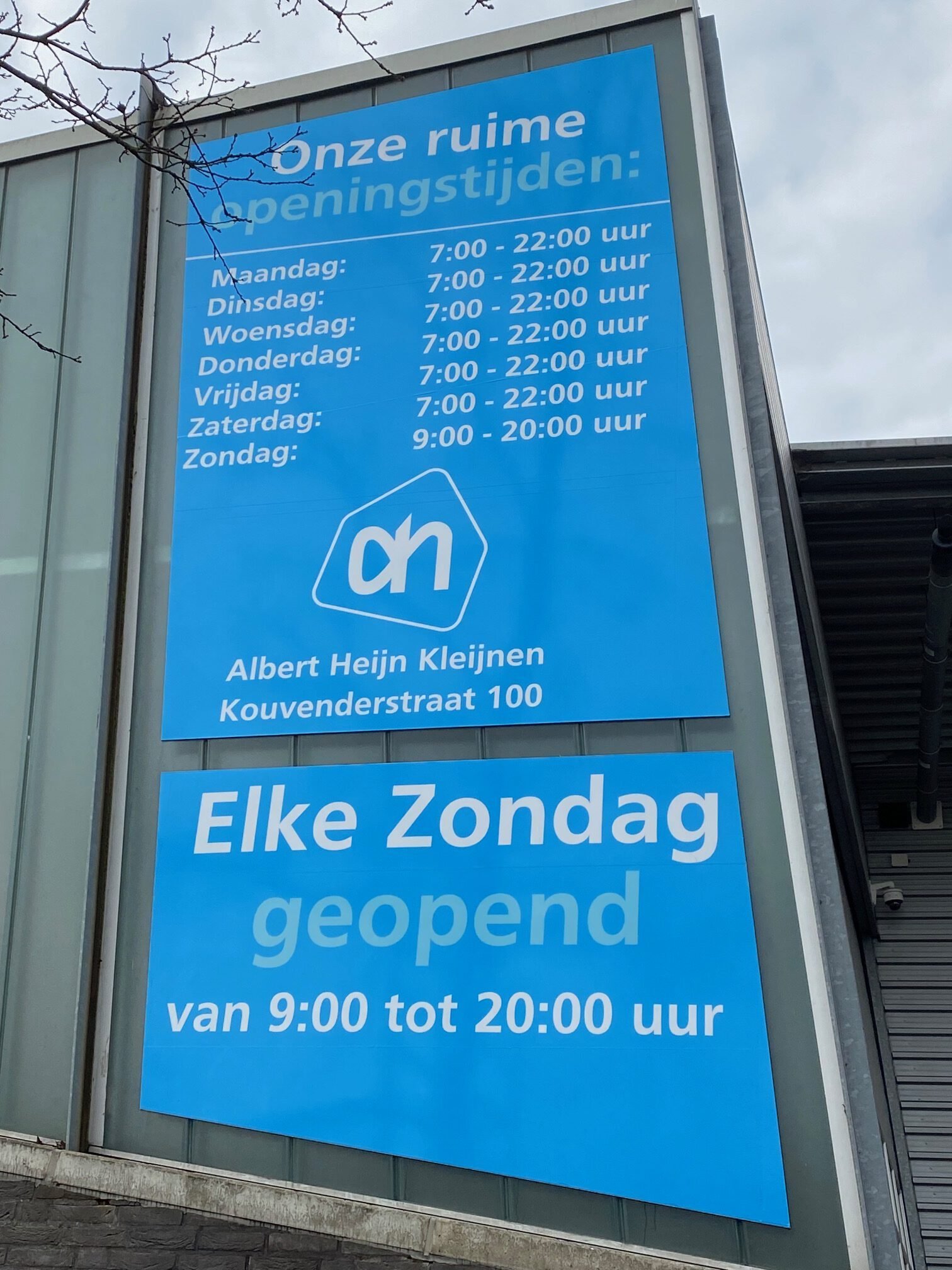 Raambelettering met full color bestickering in Hoensbroek