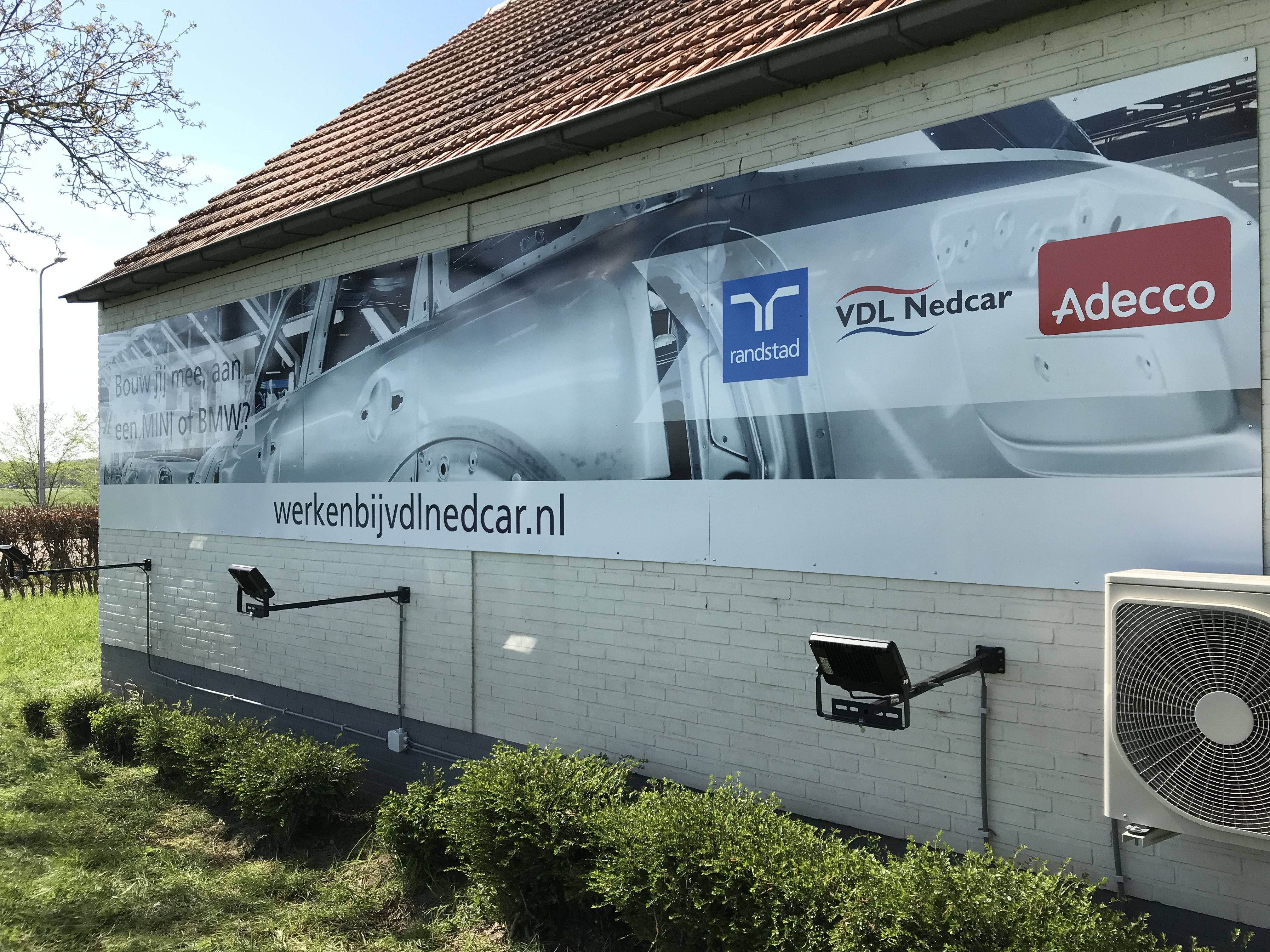 XL reclamebord reclame panelen met full color stickers in heerlen sittard maastricht geleen en born