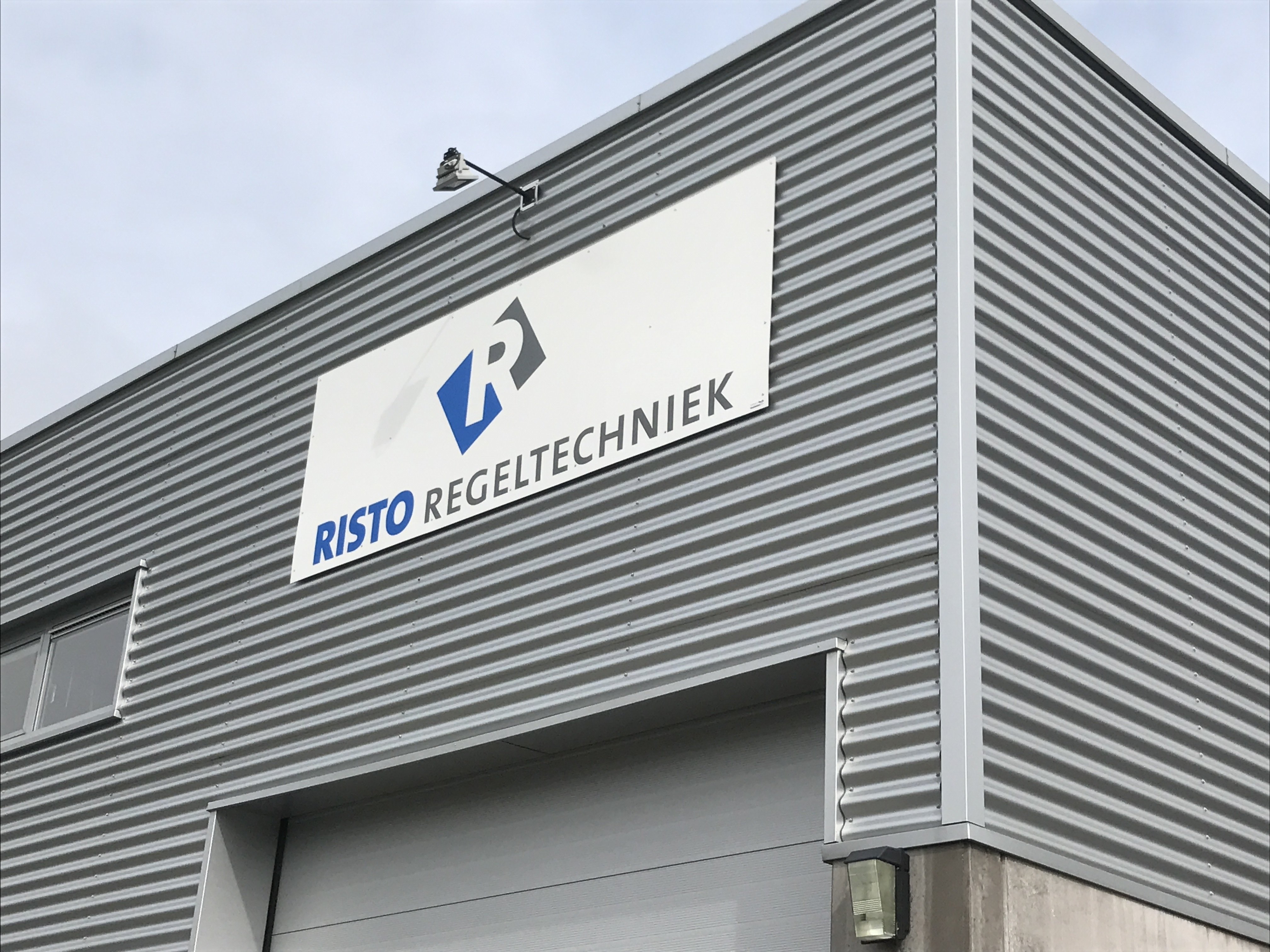beletteringsbedrijf voor gevelreclame in heerlen maastricht kerkrade roermond en sittard