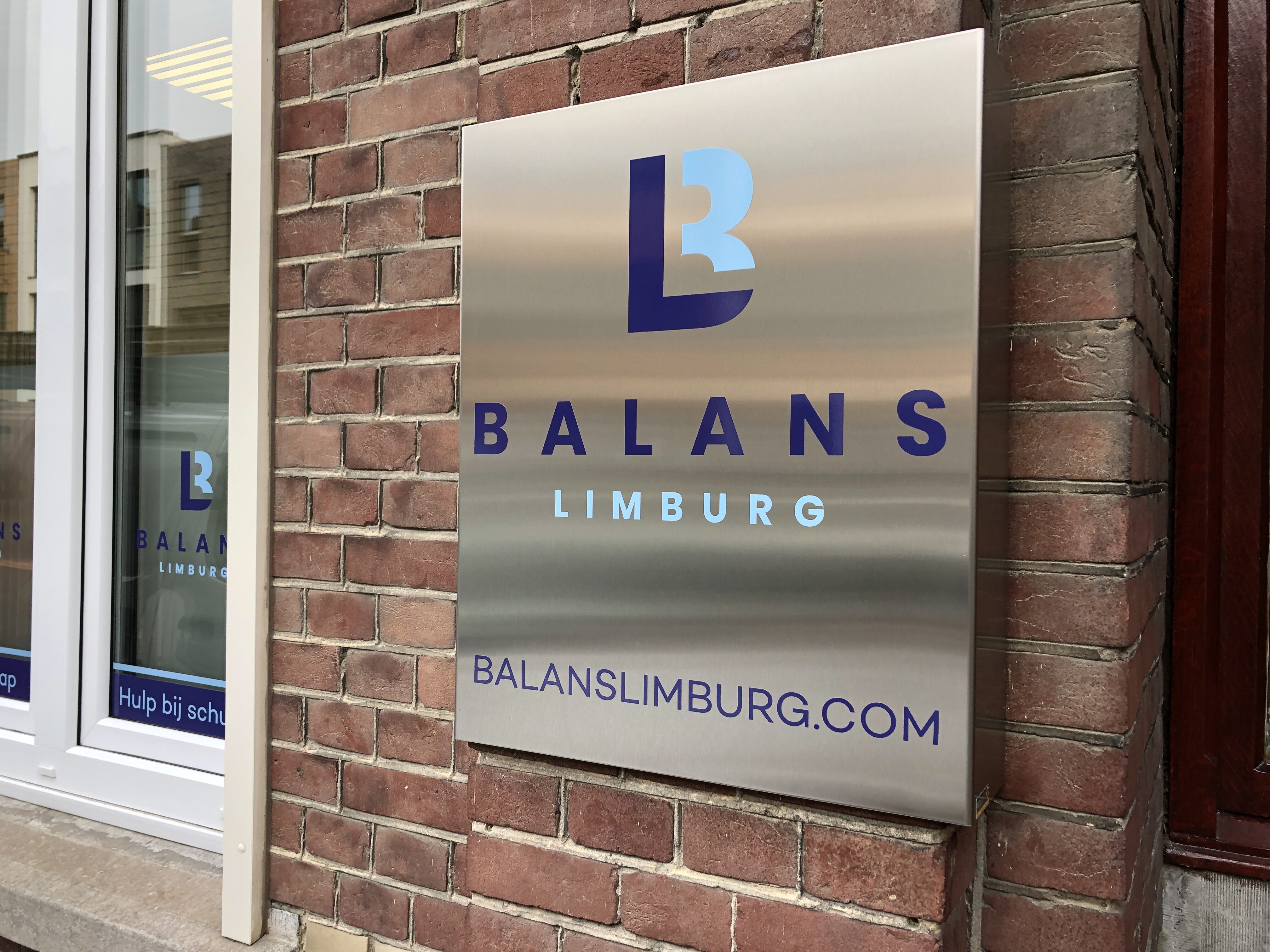 naambord bedrijf met eigen logo reclamebord rvs met opdruk bedrijfslogo