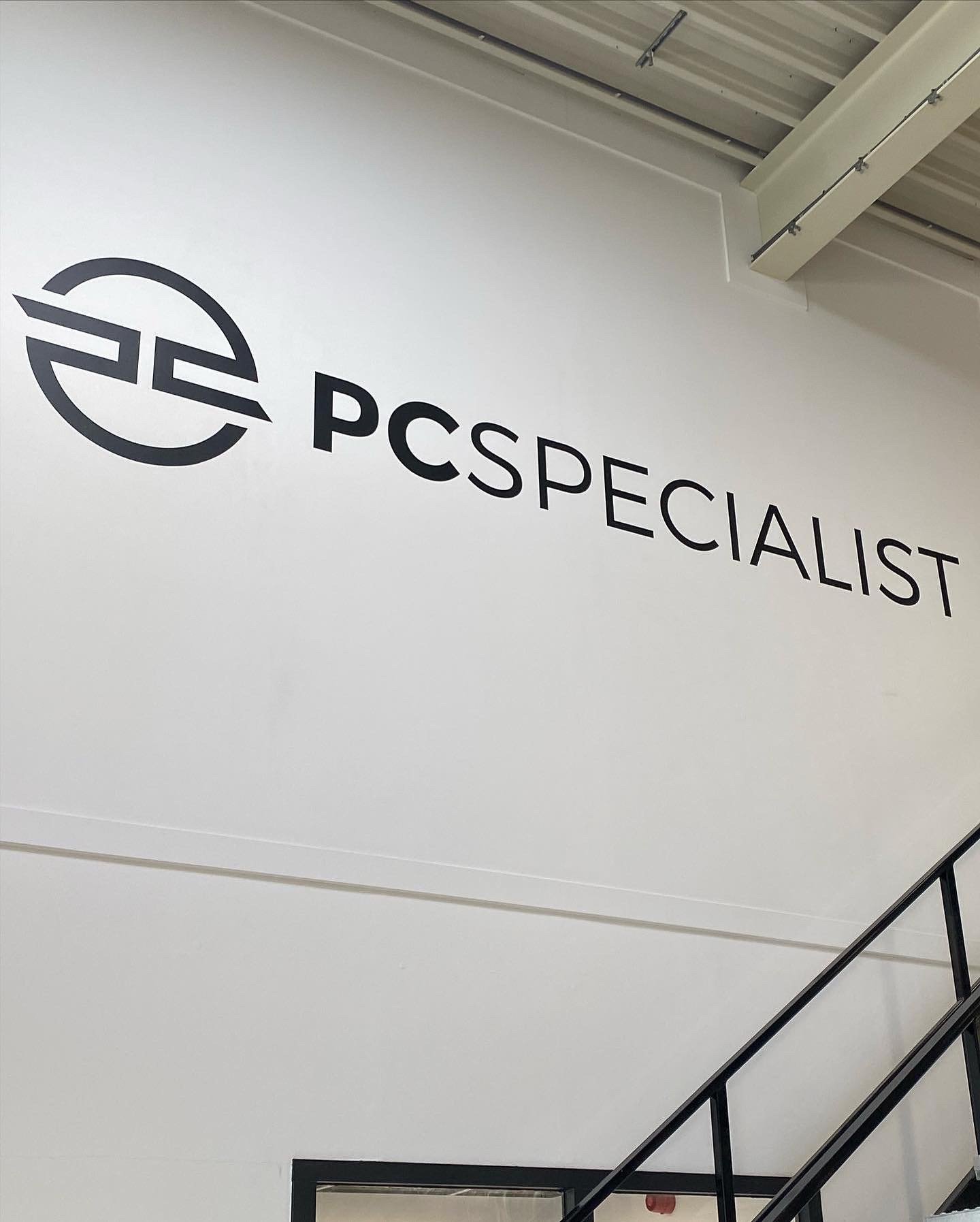 logo belettering binnenwand in heerlen sittard parkstad en roermond